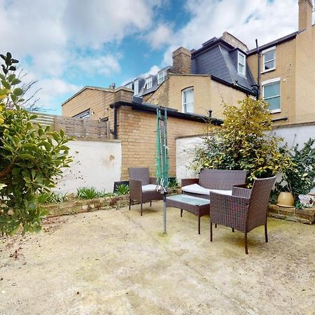 Cheerful 4 Bedroom Victorian House With Back Courtyard لندن المظهر الخارجي الصورة
