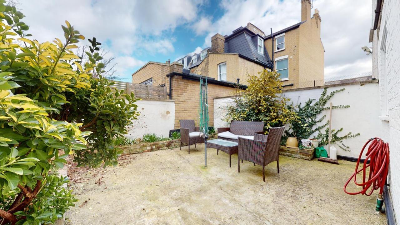 Cheerful 4 Bedroom Victorian House With Back Courtyard لندن المظهر الخارجي الصورة